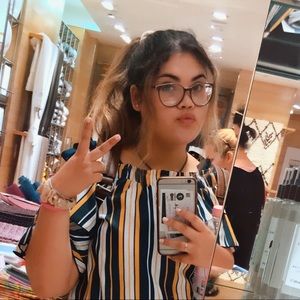 Meet your Posher, Paola